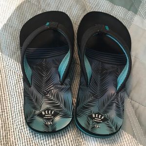 Reef youth flip flops